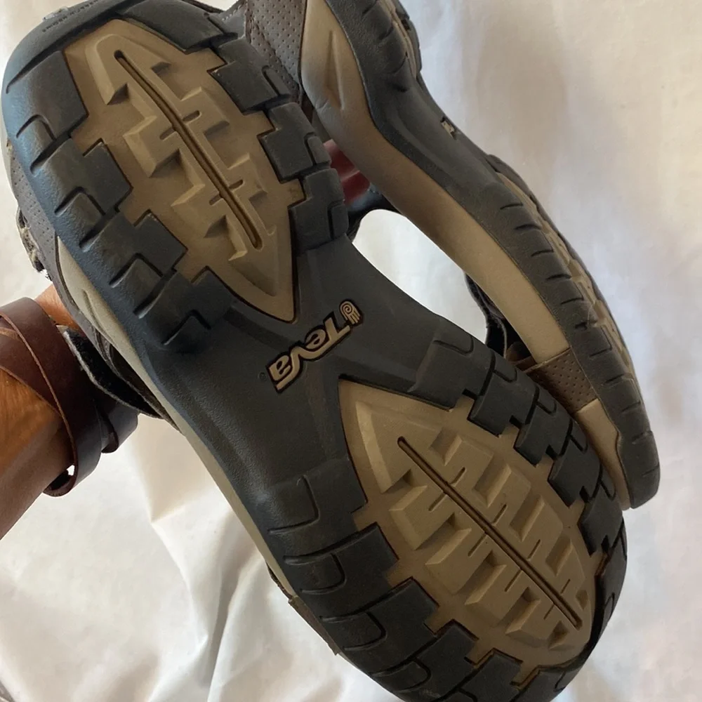 Men’s Teva Sandals Size 11